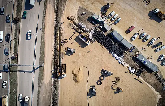 Konya Büyükşehir Belediyesi Hatay'da kuracağı konteyner kentin altyapısını tamamlıyor