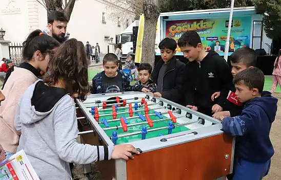 Konya Büyükşehir Depremzede Çocukların Yüzünü Güldürüyor