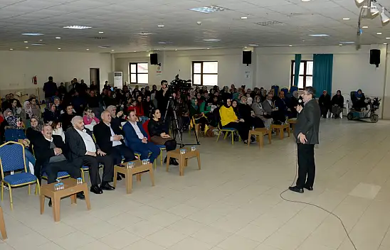 Konya Büyükşehir İlçe Şehir Konferanslarıyla kültür hayatını canlandırıyor