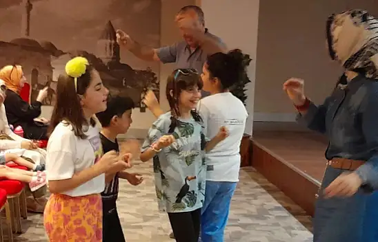 Konya'da aile ve çocuklara 'masal saati' programı düzenlendi