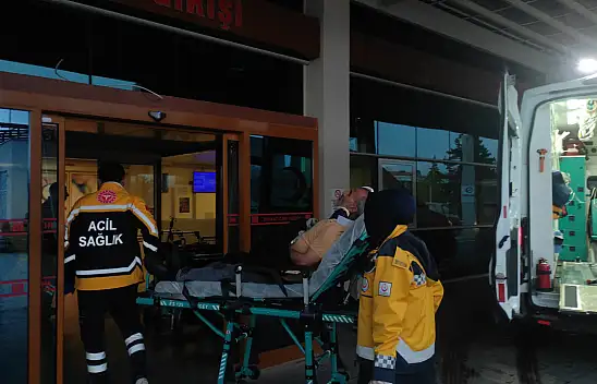 Konya'da alkollü sürücü, direksiyon hakimiyetini kaybetmesi üzerine korkuluklara çarptı