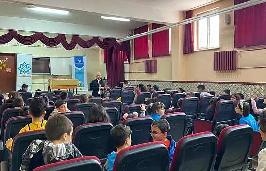 Konya'da 'Başarmaya Hazırım' projesi kapsamında Yazar Buluşmaları gerçekleştirildi