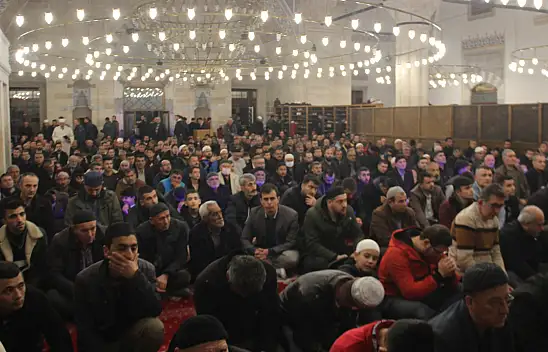 Konya'da Beraat Kandil'inde vatandaşlar camilere akın etti