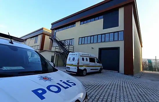 Konya'da bir iş yerinde asansörün halatı koptu: 1'i ağır 3 yaralı!