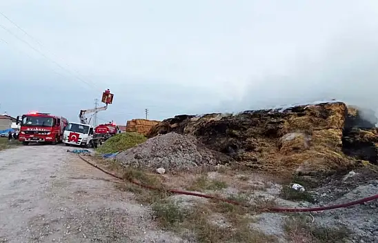 Konya'da boş arazide bulunan saman balyaları elektrik telinin kopması sonucu yandı!