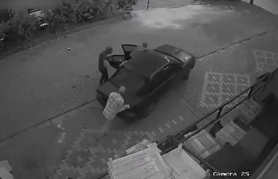 Konya'da deterjan çaldılar, kaçmaya çalışırken arabaları bozuldu!