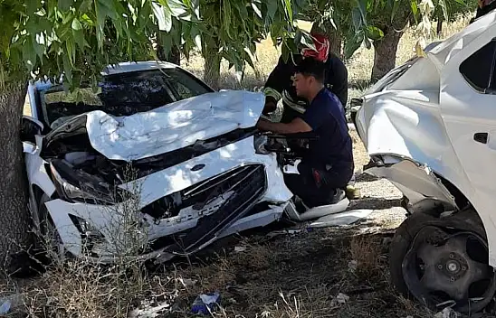 Konya'da felaket gibi kaza! 4 araç birbirine girdi
