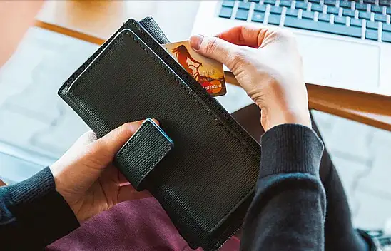 Konya'da hayır yapmak istediğini söyleyip, marketi 38 bin TL dolandırdı