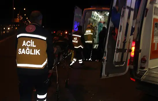 Konya'da iki otomobil çarpıştı! 8 yaralı