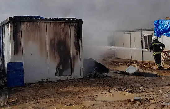 Konya'da inşaat işçilerinin konteynerinde çıkan yangın söndürüldü!