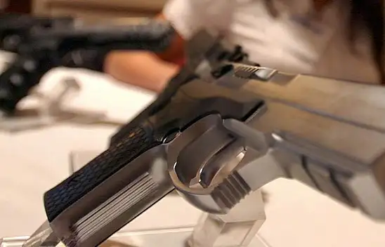 Konya'da kaçak silahları çorabına gizlemiş