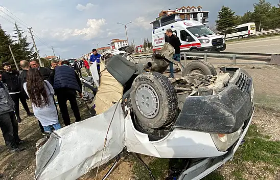 Konya'da kaza yapan otomobil parçalandı: 1 ölü, 1 yaralı
