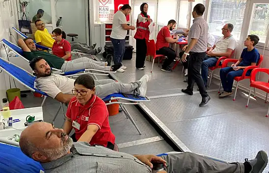 Konya''da Kızılay ekipleri kan alımına başladı