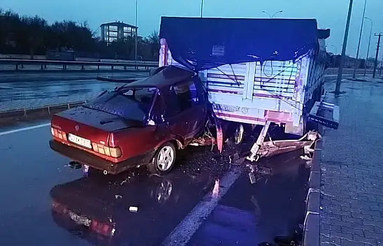 Konya'da korkunç kaza: TIR'a arkadan çarptı