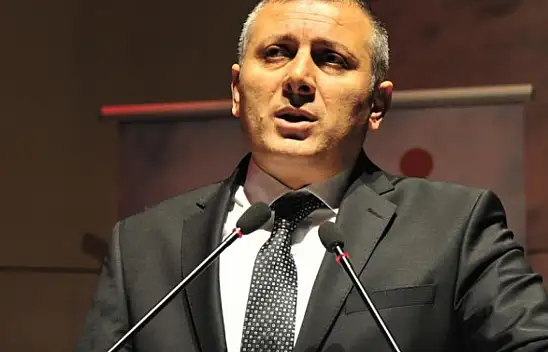 Konya'da Mustafa Arat tekrar Ak Partiye katıldı