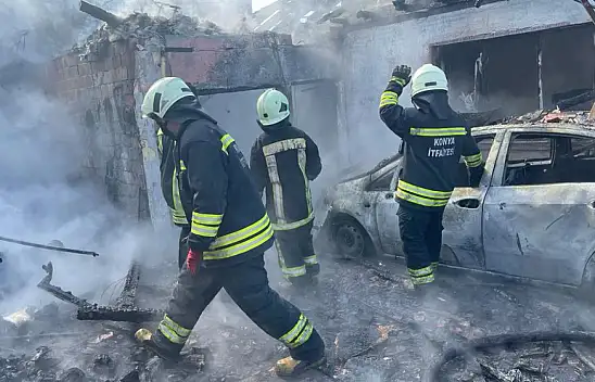 Konya'da müstakil ev ve otomobil yangını söndürüldü