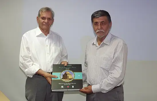 Konya'da Nahçıvan Ve Azerbaycan Konuşuldu