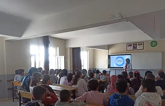 Konya'da öğrenci ve kursiyerlere diyabet anlatıldı!