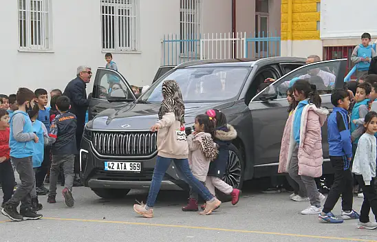 Konya'da öğrencilerin TOGG heyecanı!