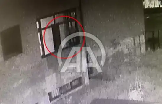 Konya'da okulda hırsızlık şüphesi! Olay kameralara yansıdı Tıkla - İzle