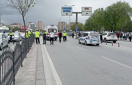 Konya'da otomobilin çarptığı kadına ilk müdahaleyi yoldan geçen doktor yaptı