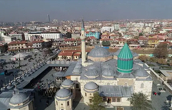 Konya'da patlama: Gökyüzü beyaza büründü!