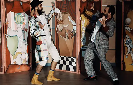 Konya'da perde depremzedeler için açıldı