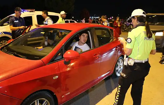 Konya'da polisi karşılarında görenler şaşırdı