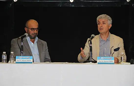 Konya'da Türkiye'nin Modernleşmesi Konuşuldu