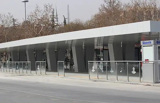 Konya'da yenilenen o otobüs durağının son hali görenleri şaşırttı