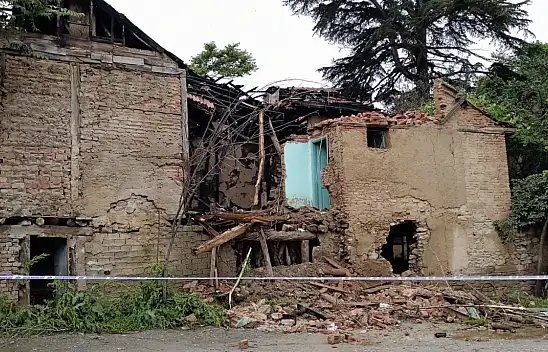 Konya'da yıldırım düşen evde yangın çıktı