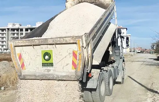 Konya'da yol bakım ve onarım çalışması tüm hızıyla devam ediyor!