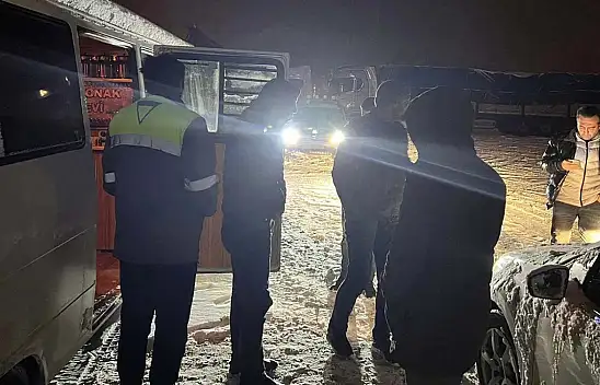 Konya'da yolda kalanlar pansiyonlarda misafir ediliyor