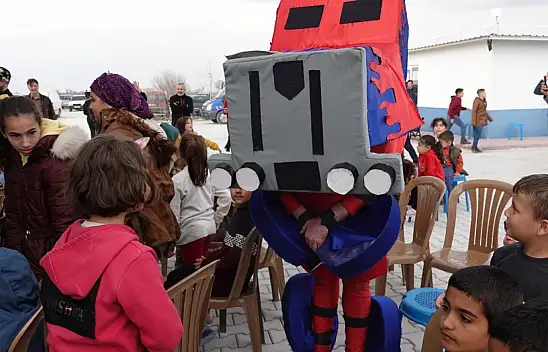 Konya Devlet Tiyatrosu Çumra'da depremzede çocuklar ile buluştu