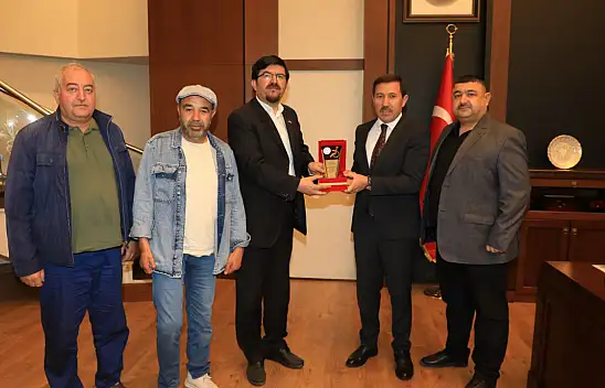 Konya Gönül Gözü Derneğinden Başkan Kılca'ya plaket