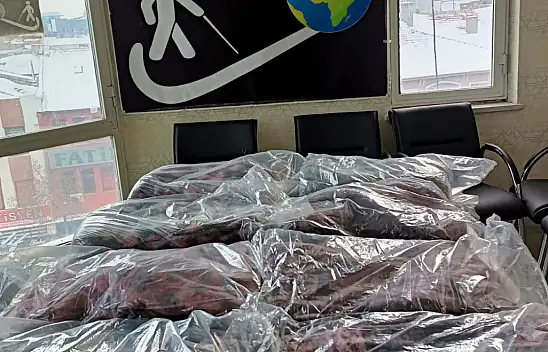 Konya Görmeyenleri Koruma Derneğinden afet bölgesindeki depremzedelere destek