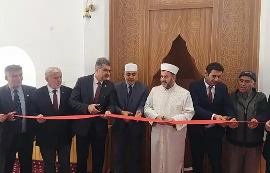 Konya Hüyük'te Sırçalı Camisi dualarla ibadete açıldı!