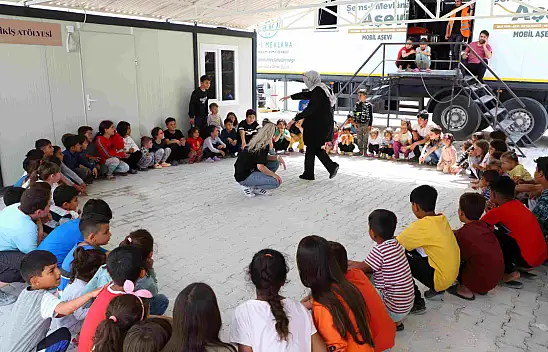 Konya Konteyner kentte Bayram öncesi çocuklar ve aileler unutulmadı