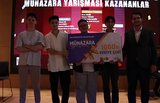 Konya münazara yarışmasında kıyasıya mücadele