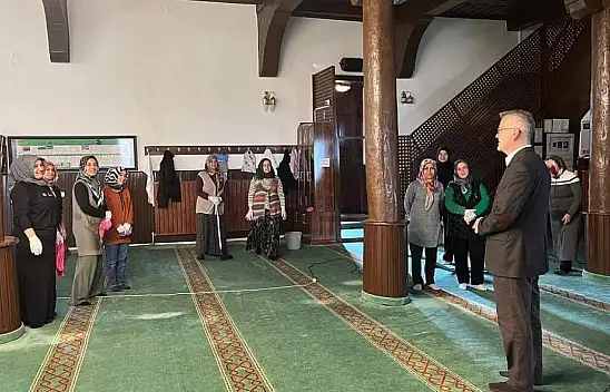 Konya'nın bu ilçesinde bayram öncesi camilerde temizlik!