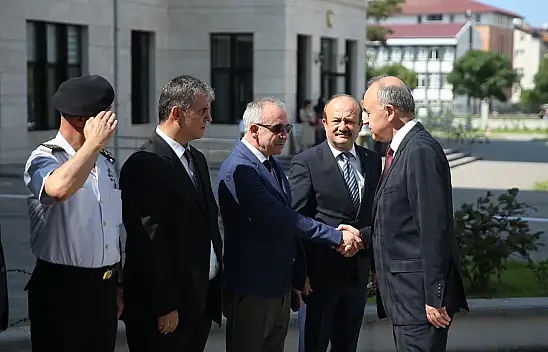 Konya'nın eski valisi Karadeniz'in incisi Ordu'da göreve başladı
