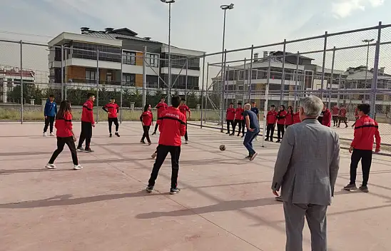 Konya İl Millî Eğitim Müdürü Murat Yiğit, Konya Spor Lisesi'ni ziyaret etti