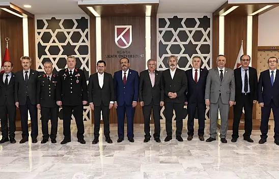 Konya Teknik Üniversitesi'nde, Öğrencilerle ile İftar Yemeği