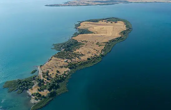 Konyalıların bile bilmediği ada! 1 saat kürek çekerek ulaşılıyor... Gizemli yapılar bulunuyor