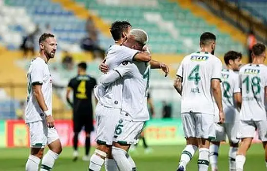 Konyaspor, İstanbulspora'a karşı çok farklı