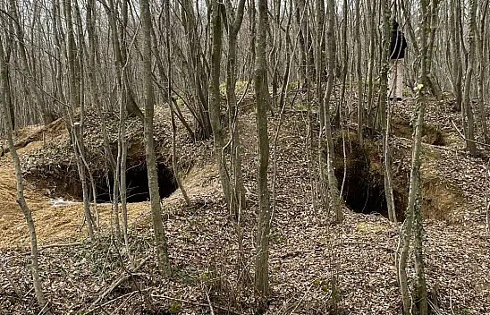 Köyü köstebek yuvasına çevirdiler