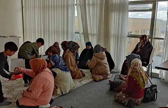 Kulu'da depremzedeler kandil programı düzenledi