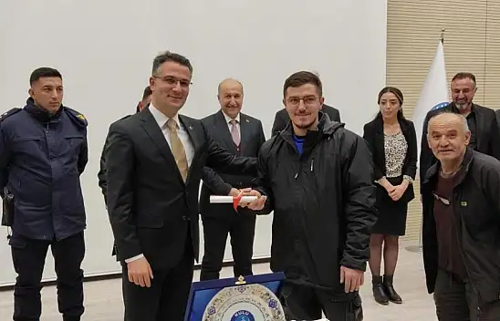 Kulu'da tapu sevinci: Esnaf 22 yıl sonra tapularına kavuştu!