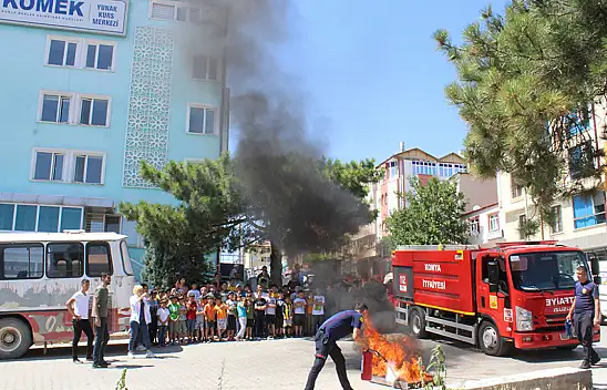 Kursiyerlere yangın eğitimi verildi