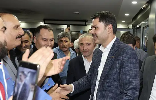 Kurum: Millet de seni başının üstünde taşımaz